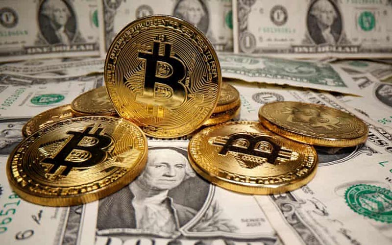 چرا تازهکارها تصور میکنند که باید یک بیت کوین کامل خرید؟ بیت کوین میتواند جایگزین پول سنتی شود؟